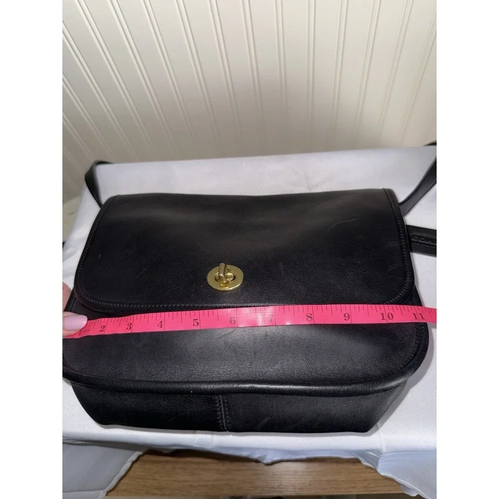 Vintage Coach Black Leather Gold City Crossbody Bag Purse Turnlock Handbag EUC